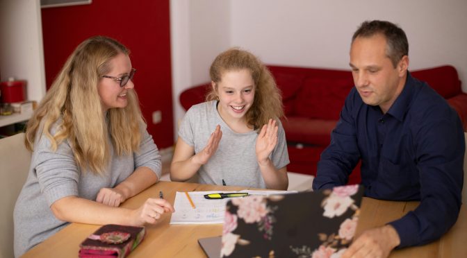 Teen Therapy MN/WI | Warning Signs Parents Shouldn’t Ignore